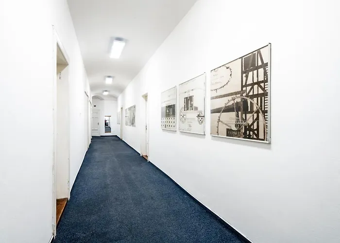 Hostel Hlavkova